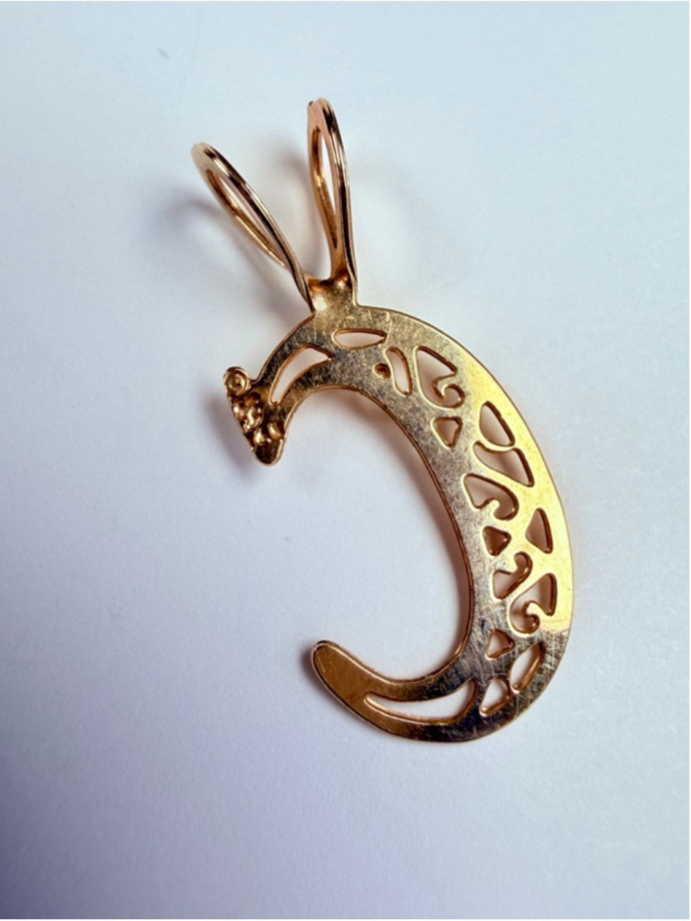 14K Solid Yellow Gold OroAmerica Diamond Cut Initial Letter "C" Charm Pendant - Picture 4 of 6